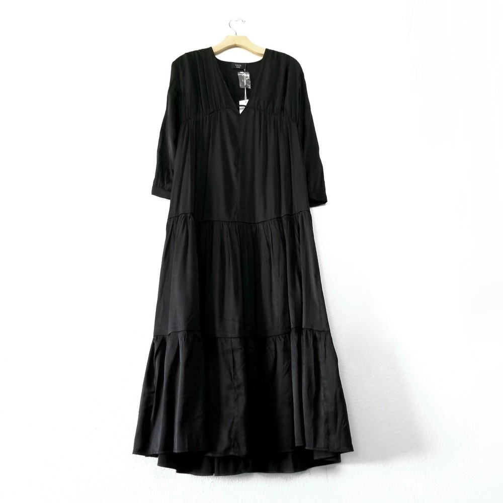 NWT Vici Tiered Long Sleeve Maxi Dress in Black Large - Picture 1 of 10
